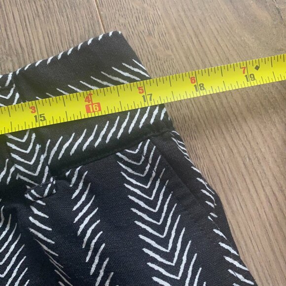 LOFT Black & White Pattern Striped Mini Skirt with Pockets & Belt loops - Picture 9 of 12